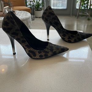 Guess heels